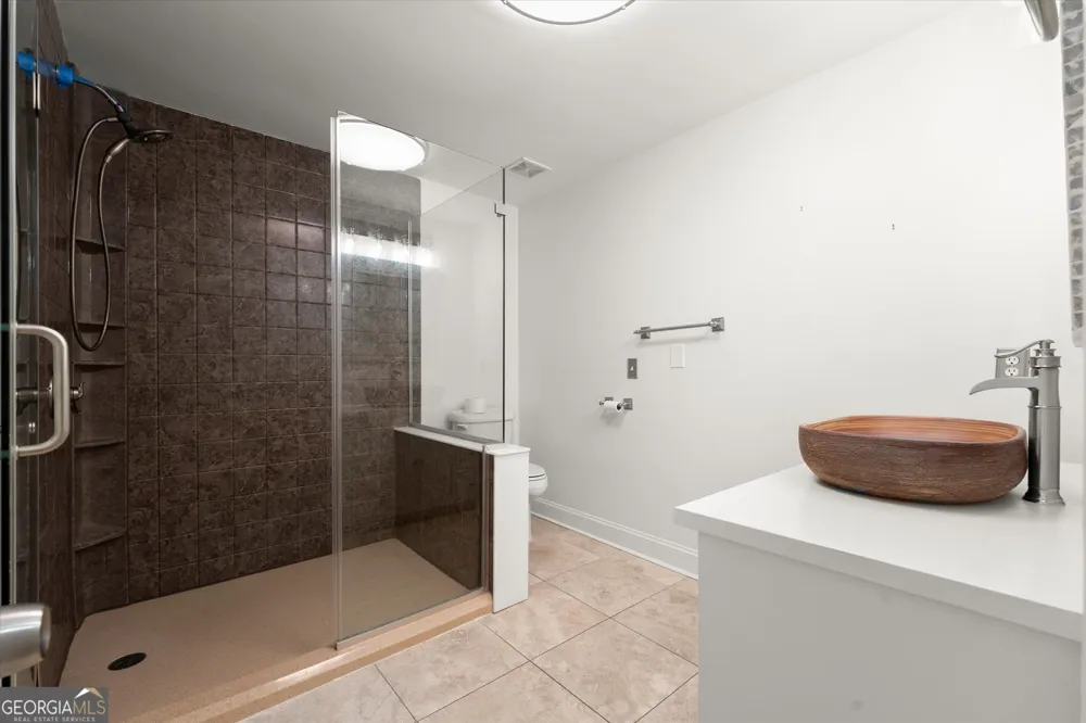 560 Saddle Creek CIR Roswell, GA 30076