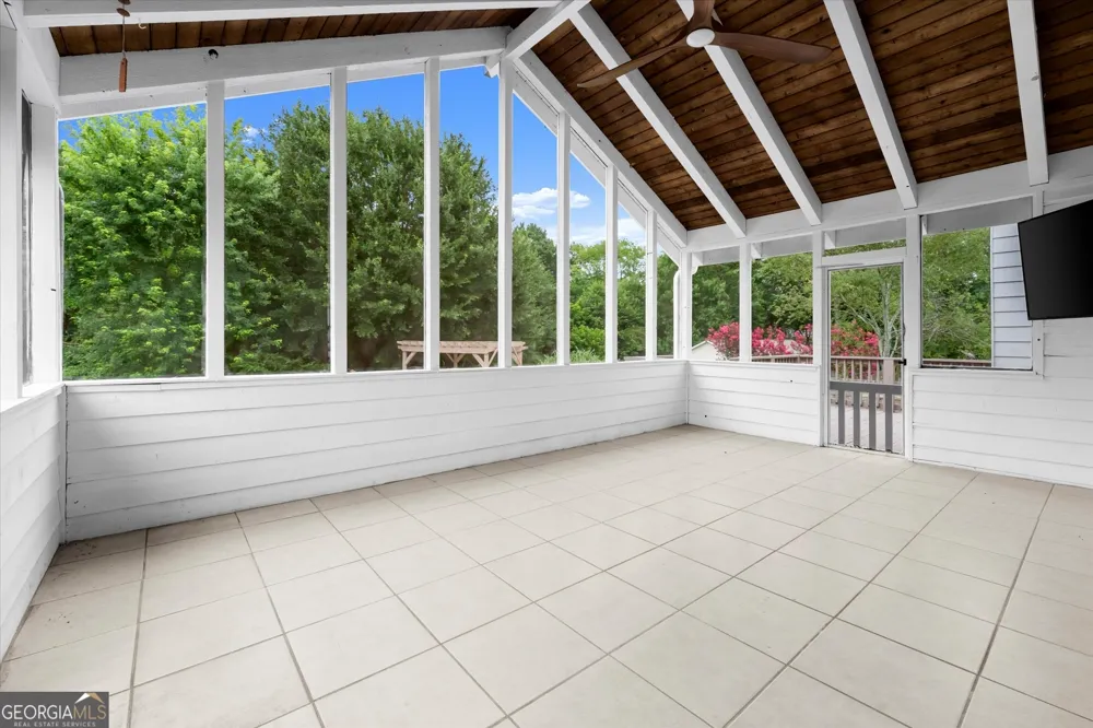 560 Saddle Creek CIR Roswell, GA 30076