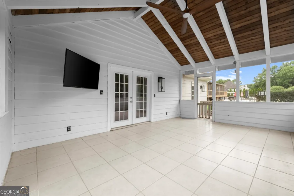 560 Saddle Creek CIR Roswell, GA 30076