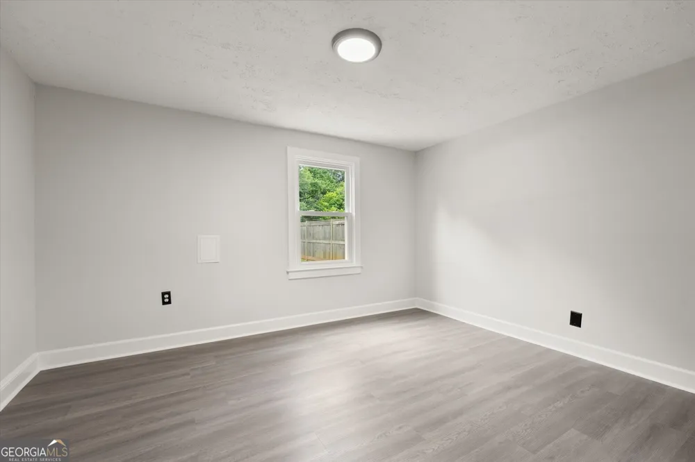 560 Saddle Creek CIR Roswell, GA 30076