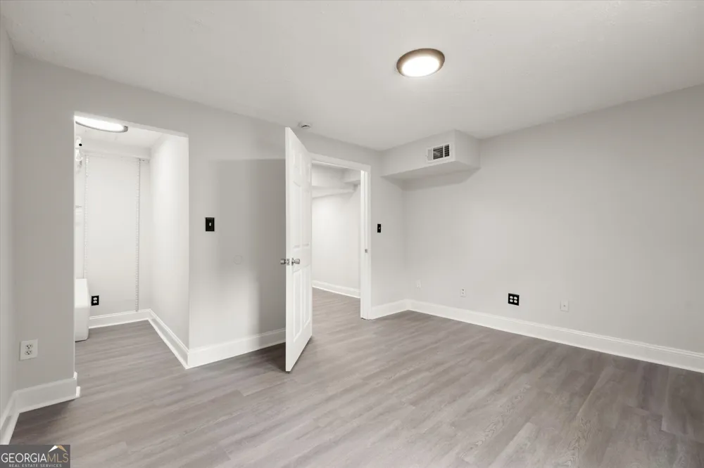 560 Saddle Creek CIR Roswell, GA 30076