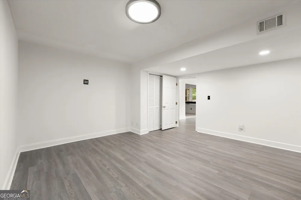 560 Saddle Creek CIR Roswell, GA 30076