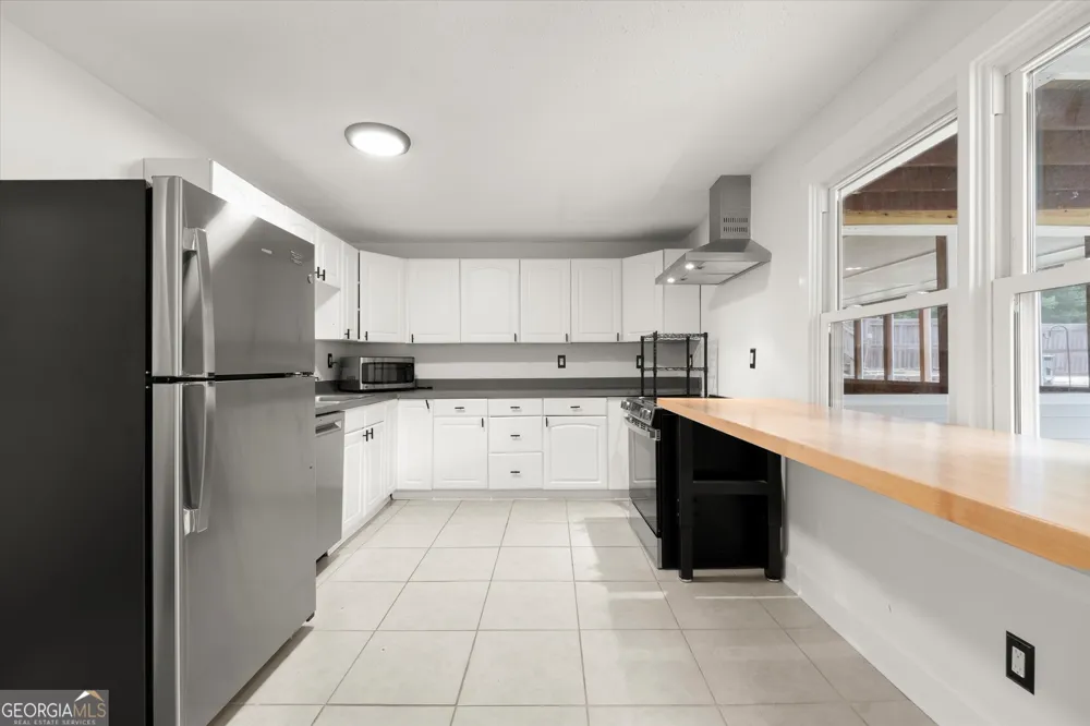 560 Saddle Creek CIR Roswell, GA 30076