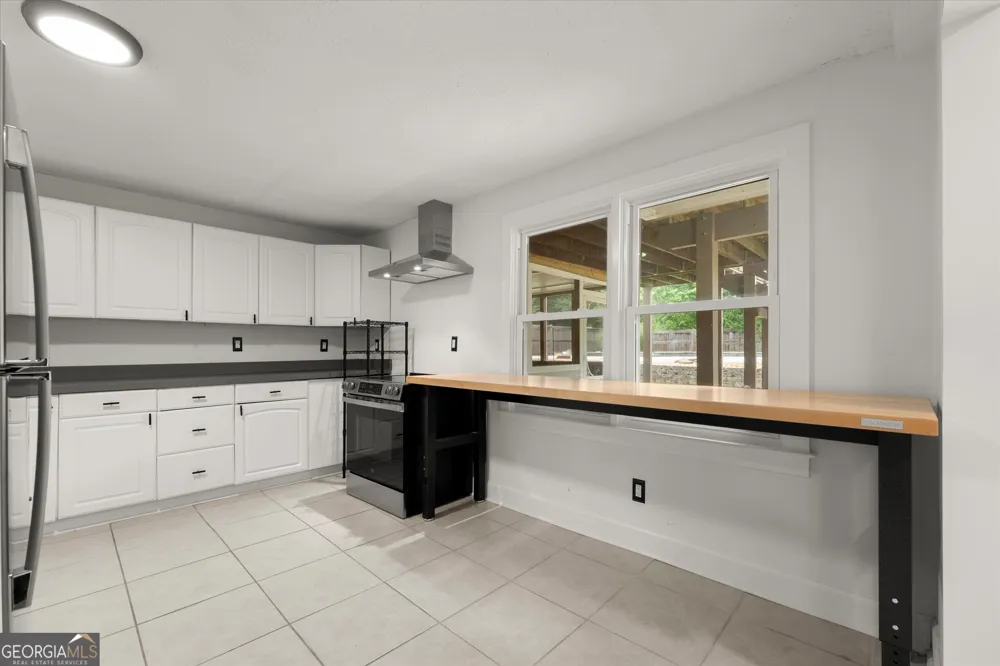 560 Saddle Creek CIR Roswell, GA 30076