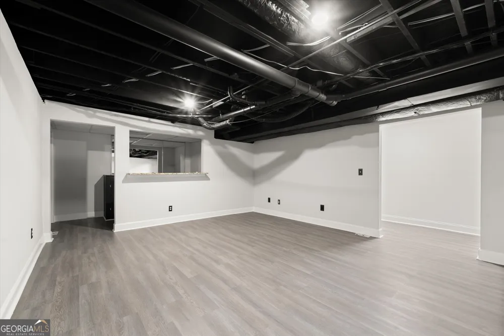 560 Saddle Creek CIR Roswell, GA 30076