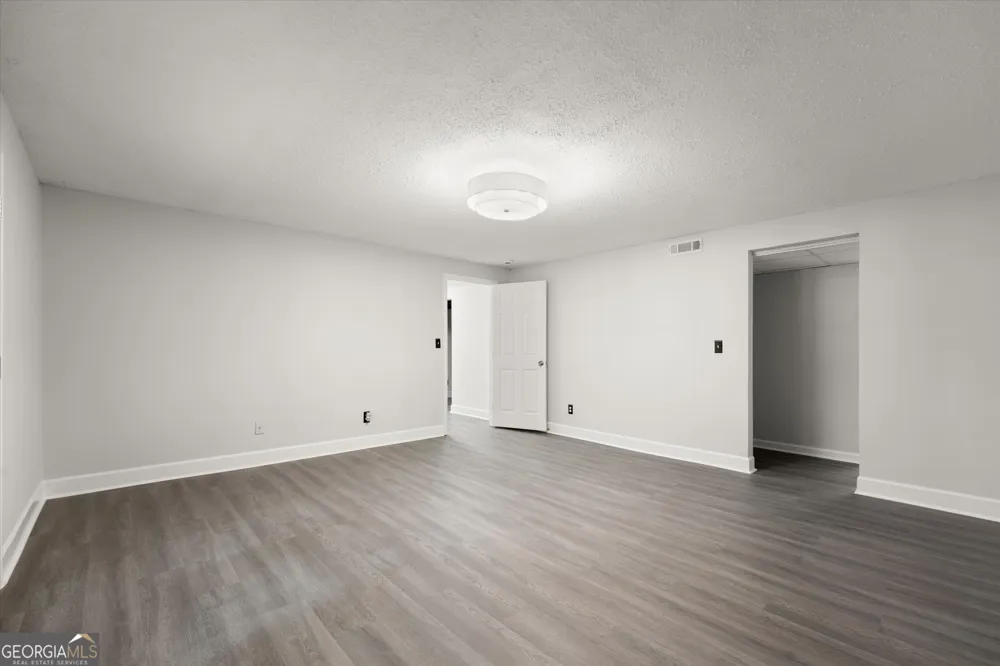 560 Saddle Creek CIR Roswell, GA 30076