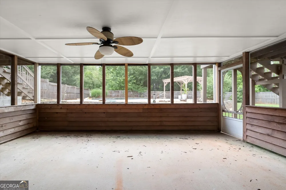 560 Saddle Creek CIR Roswell, GA 30076