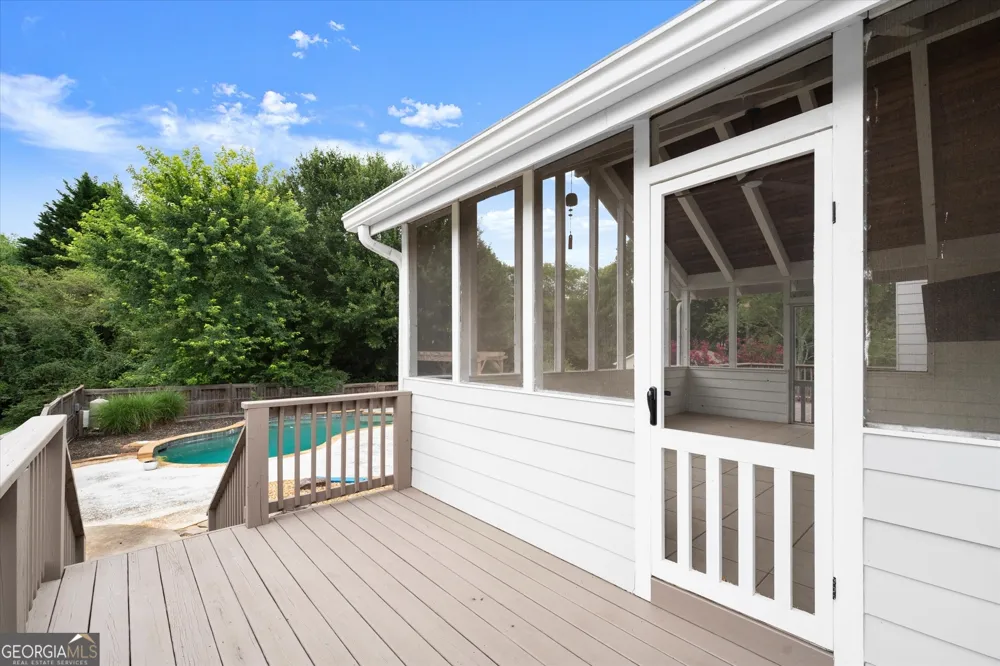560 Saddle Creek CIR Roswell, GA 30076