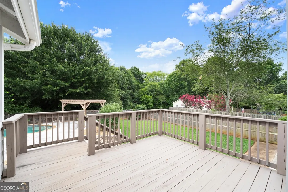 560 Saddle Creek CIR Roswell, GA 30076