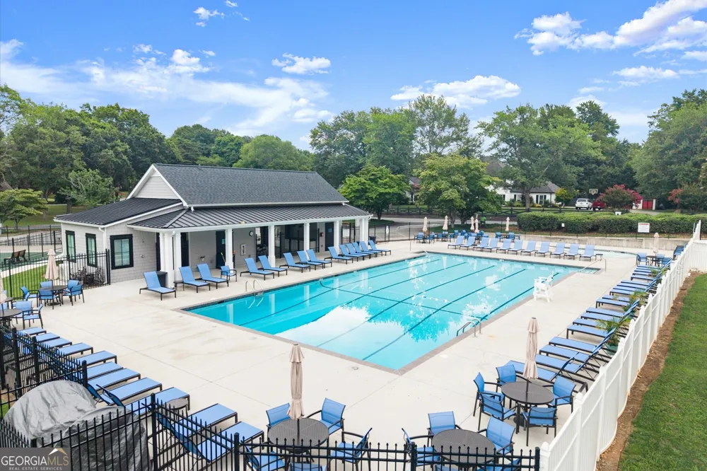 560 Saddle Creek CIR Roswell, GA 30076