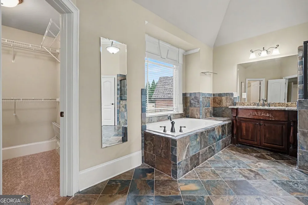 2435 Retreat Point PKWY Hoschton, GA 30548