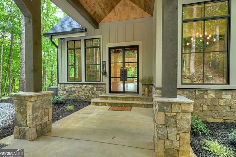412 Mountain Tops CIR Blue Ridge, GA 30513
