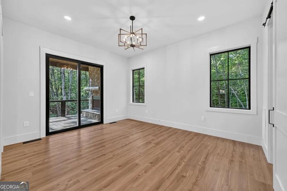 412 Mountain Tops CIR Blue Ridge, GA 30513