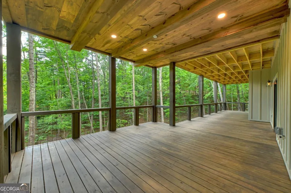 412 Mountain Tops CIR Blue Ridge, GA 30513