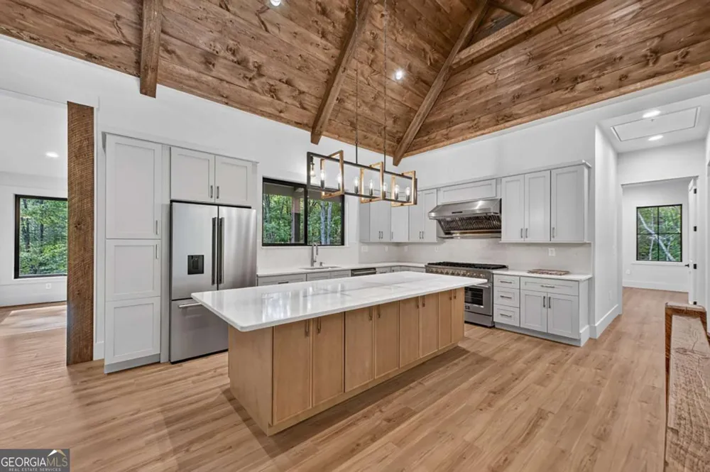 412 Mountain Tops CIR Blue Ridge, GA 30513