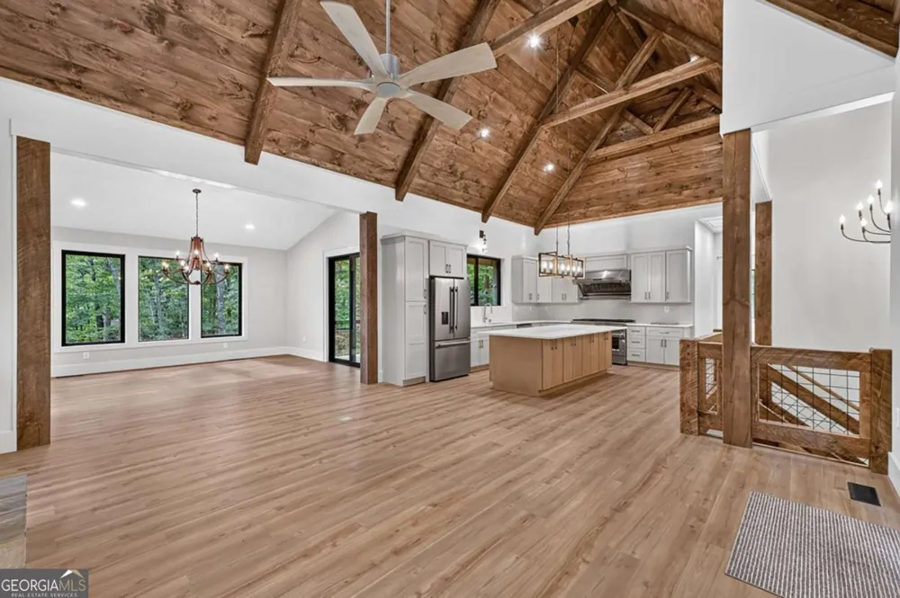 412 Mountain Tops CIR Blue Ridge, GA 30513
