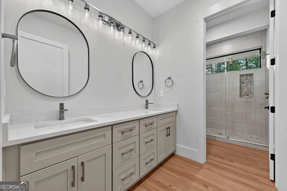 412 Mountain Tops CIR Blue Ridge, GA 30513