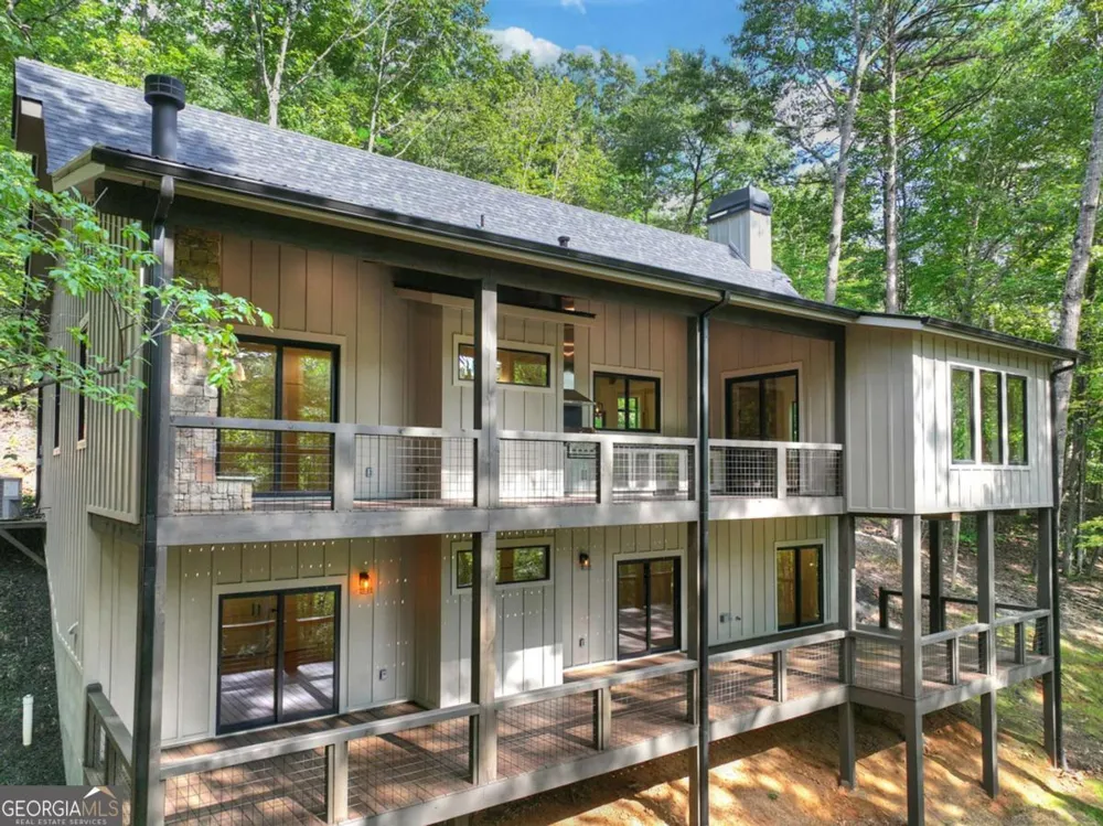 412 Mountain Tops CIR Blue Ridge, GA 30513