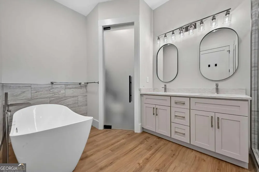 412 Mountain Tops CIR Blue Ridge, GA 30513