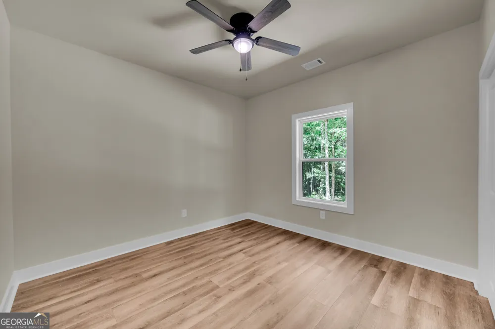 390 Champayne TRL Hartwell, GA 30643