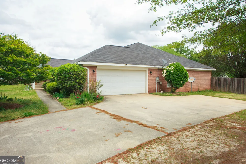 201 Willowgate DR Bonaire, GA 31005