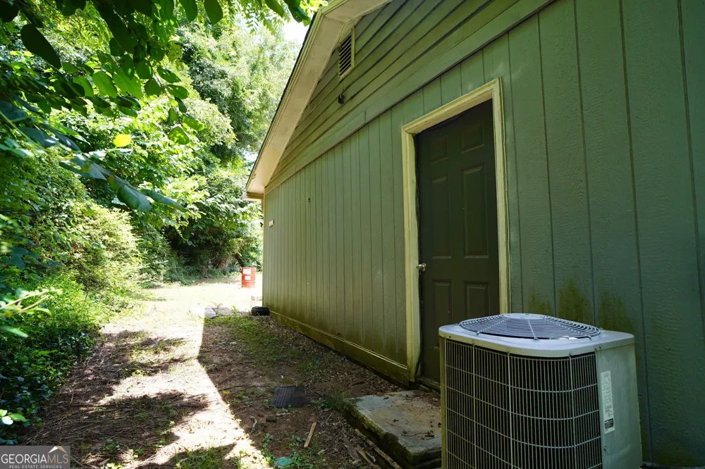 1032 Chatham RD Buford, GA 30518