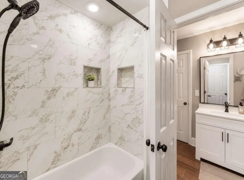 914 Meadow Club CT Suwanee, GA 30024