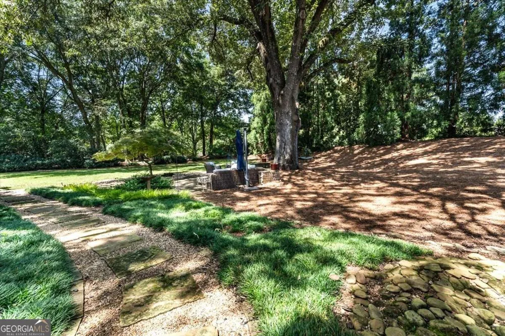 914 Meadow Club CT Suwanee, GA 30024