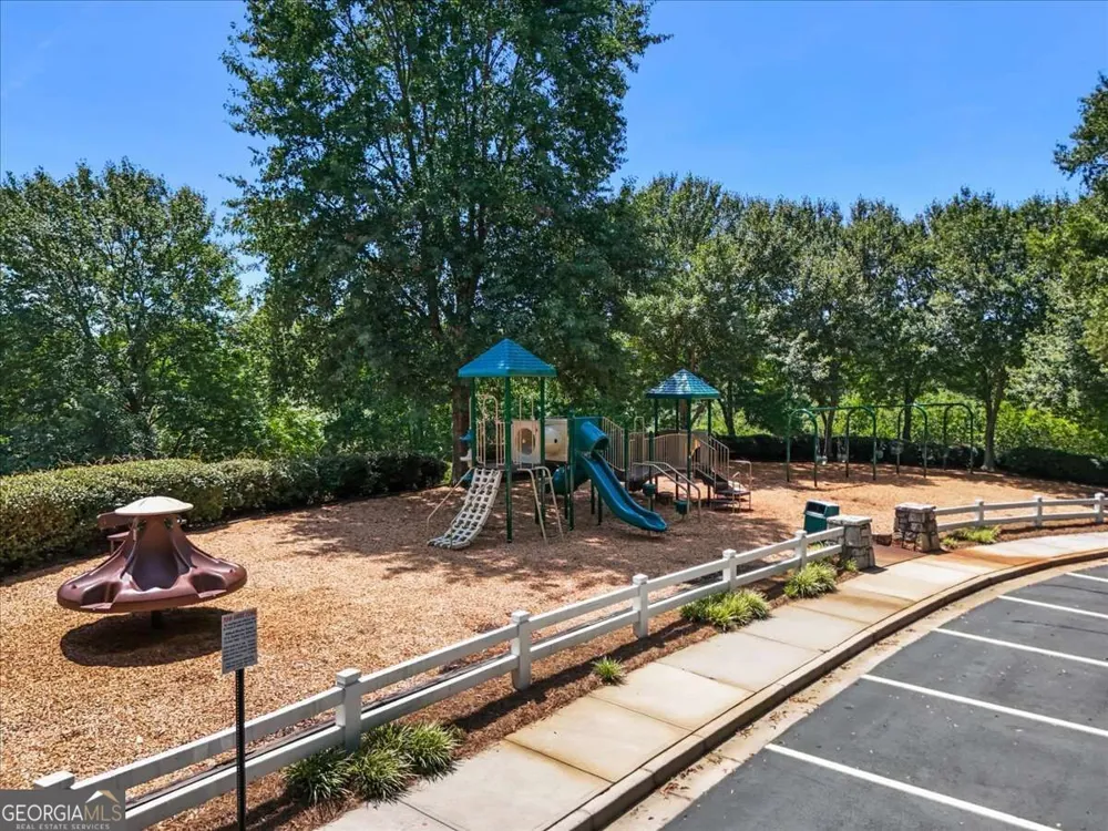 914 Meadow Club CT Suwanee, GA 30024