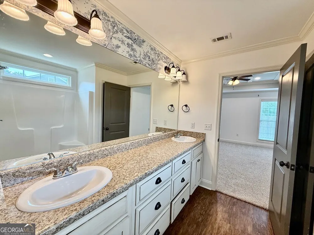 401 Spanish Moss LN Adel, GA 31620