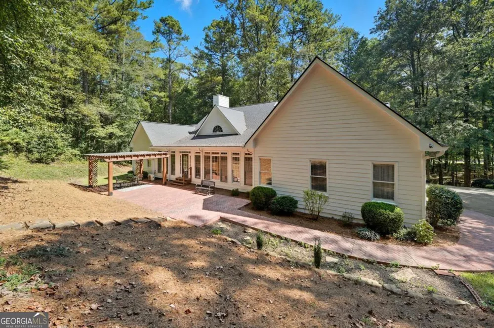 5090 Eubanks RD Woodstock, GA 30188