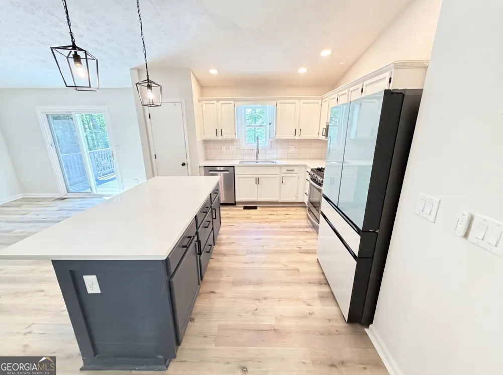 1327 Towne Harbor TRL Woodstock, GA 30189