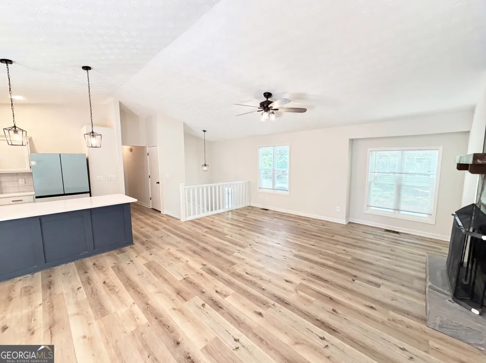 1327 Towne Harbor TRL Woodstock, GA 30189