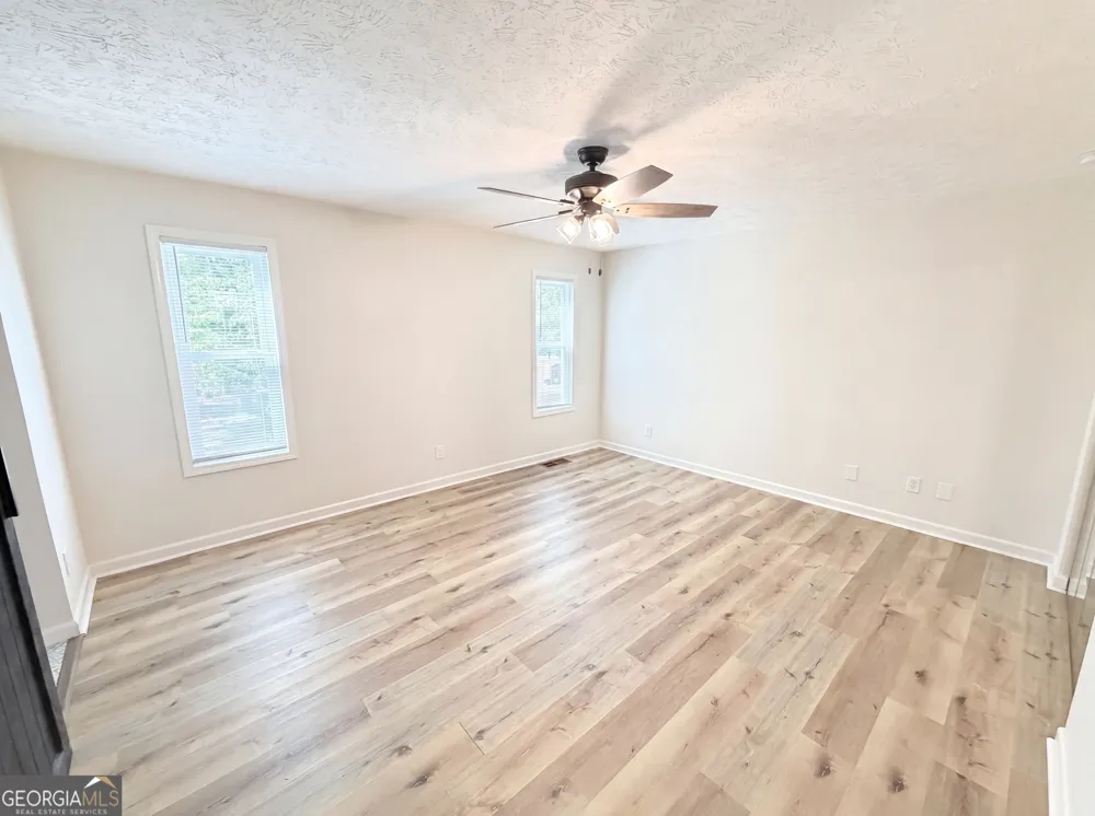 1327 Towne Harbor TRL Woodstock, GA 30189