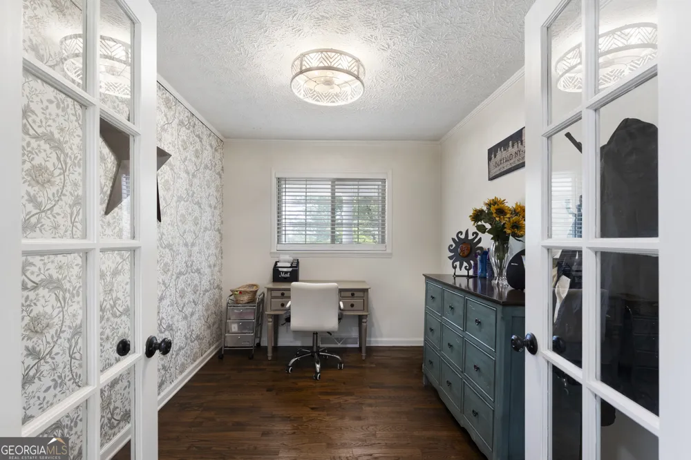 212 Sherwood DR Calhoun, GA 30701