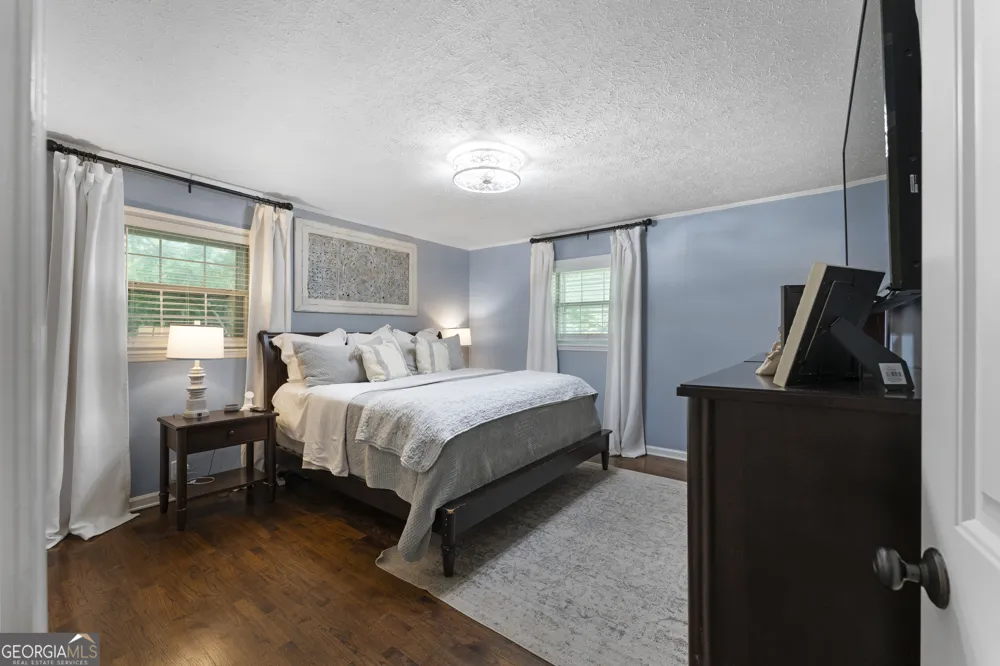 212 Sherwood DR Calhoun, GA 30701
