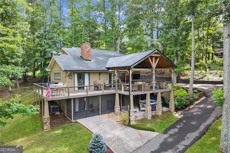 3755 Woods Creek DR Young Harris, GA 30582