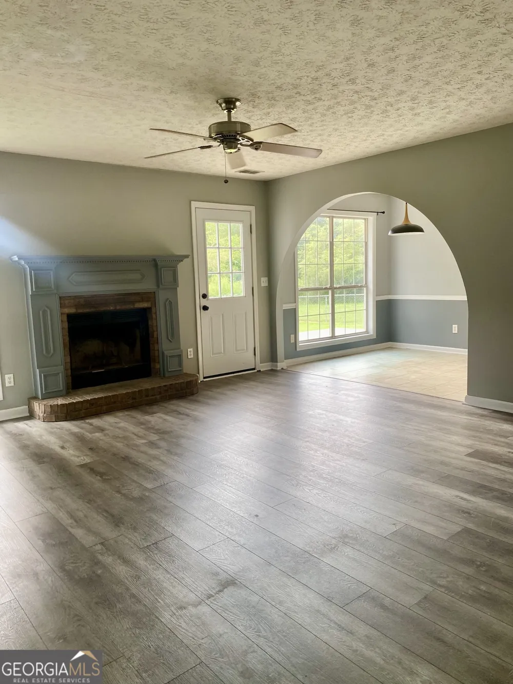 203 Cambridge DR Loganville, GA 30052