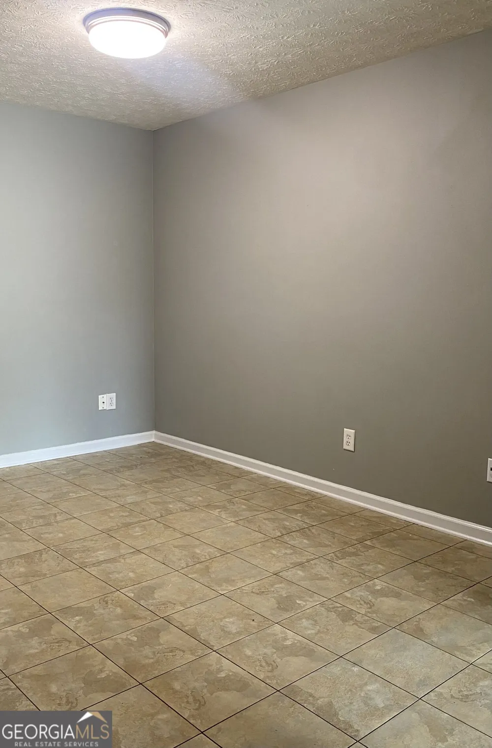 203 Cambridge DR Loganville, GA 30052