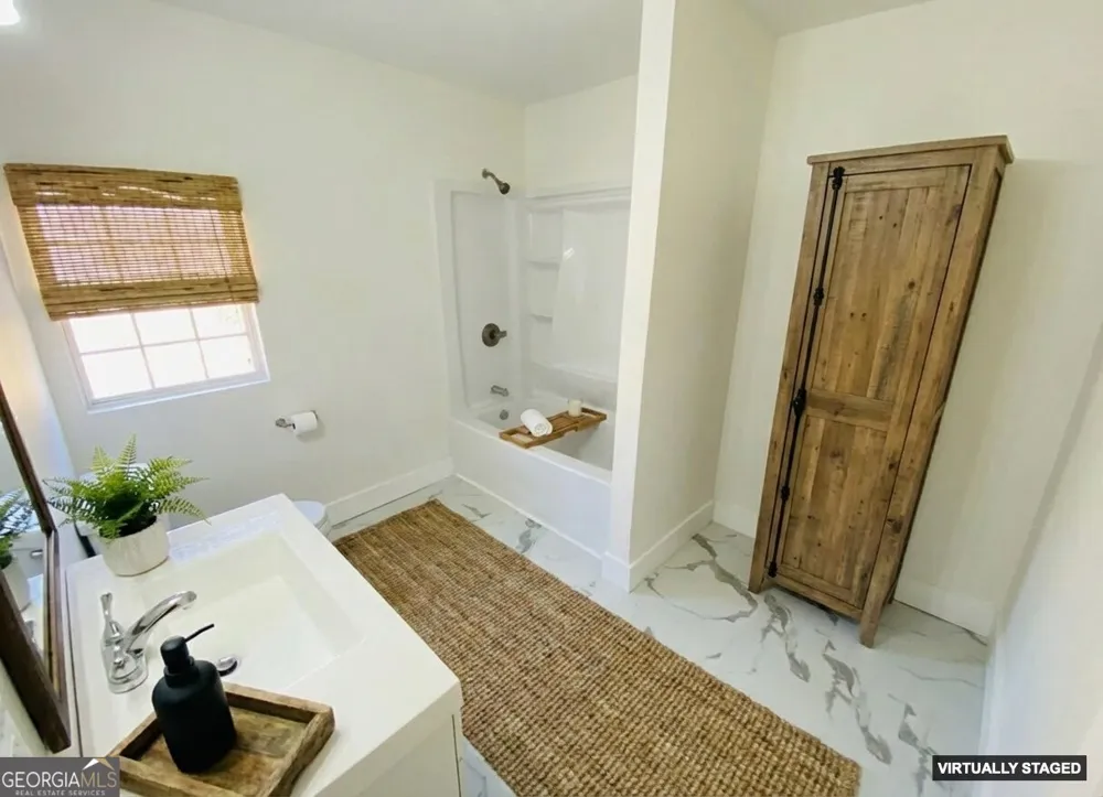 545 Shady LN Toccoa, GA 30577