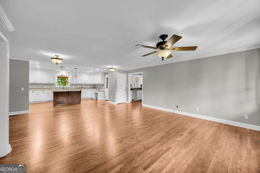 45 Smith Overhead Bridge RD Commerce, GA 30530