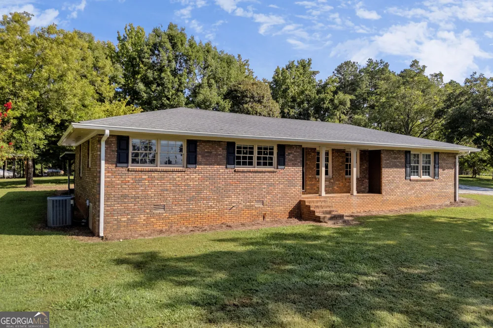 45 Smith Overhead Bridge RD Commerce, GA 30530