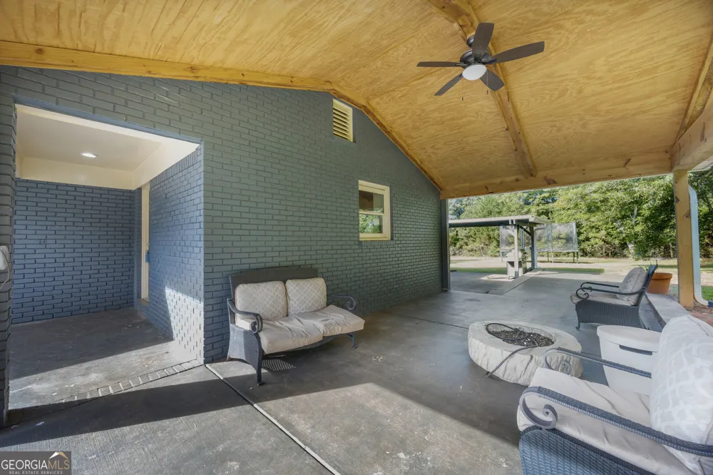 45 Smith Overhead Bridge RD Commerce, GA 30530