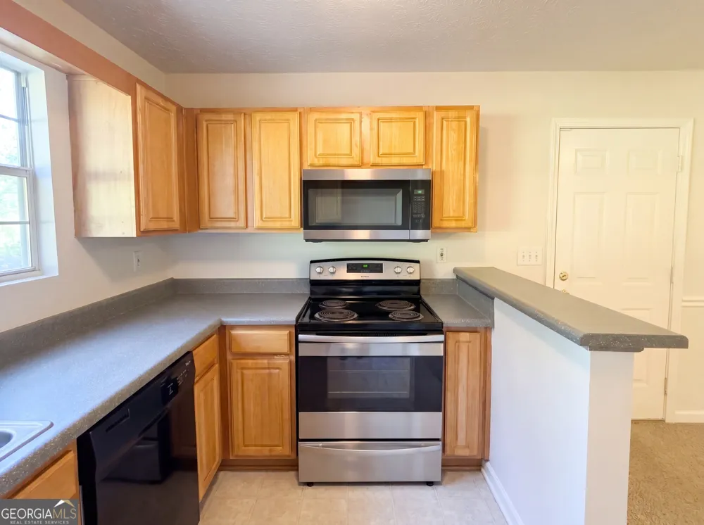 202 Bluff CT Jackson, GA 30233