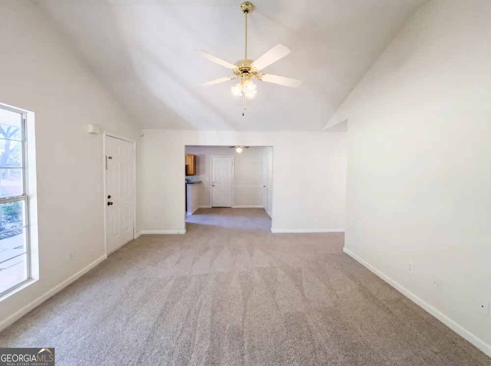 202 Bluff CT Jackson, GA 30233