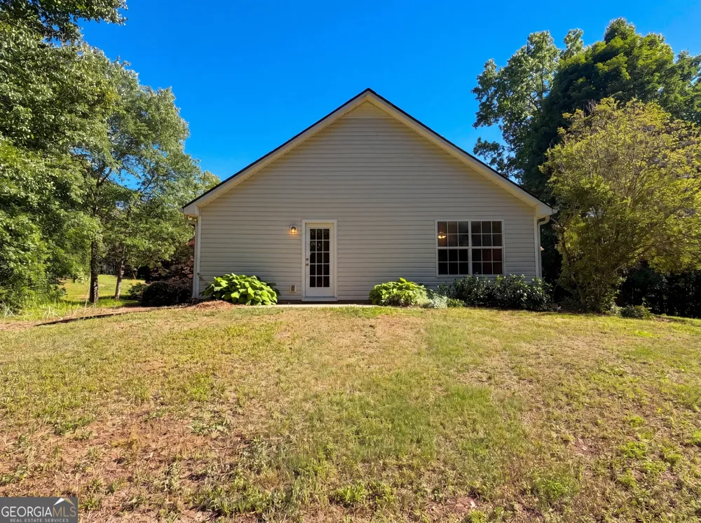 202 Bluff CT Jackson, GA 30233