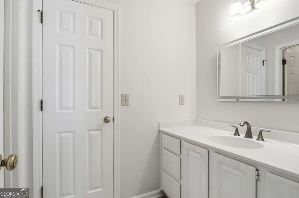 3044 Eagle Watch DR Woodstock, GA 30189
