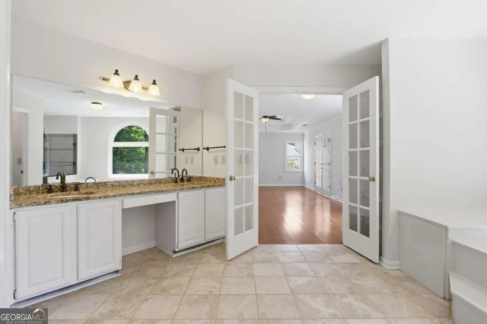 3044 Eagle Watch DR Woodstock, GA 30189