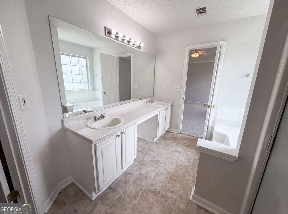 4521 Carriage Park DR Lithonia, GA 30038
