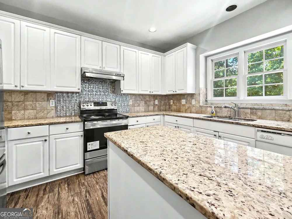 4334 Catamount DR SW Lilburn, GA 30047
